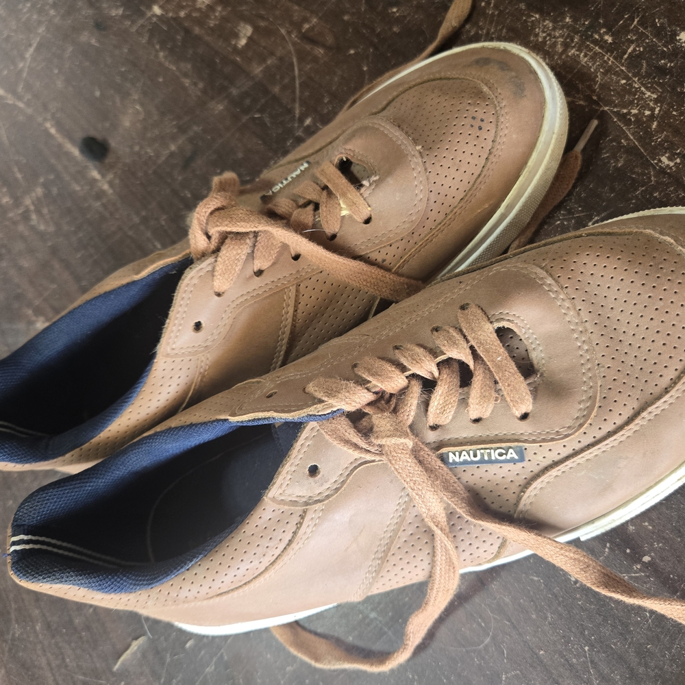 Nautica Brown Sneakers Classic Lace-Up Design